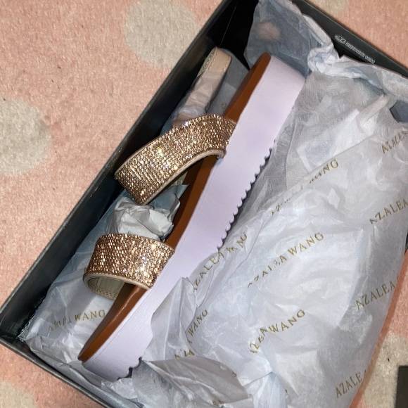 Azalea Wang Sandals - Picture 4 of 4